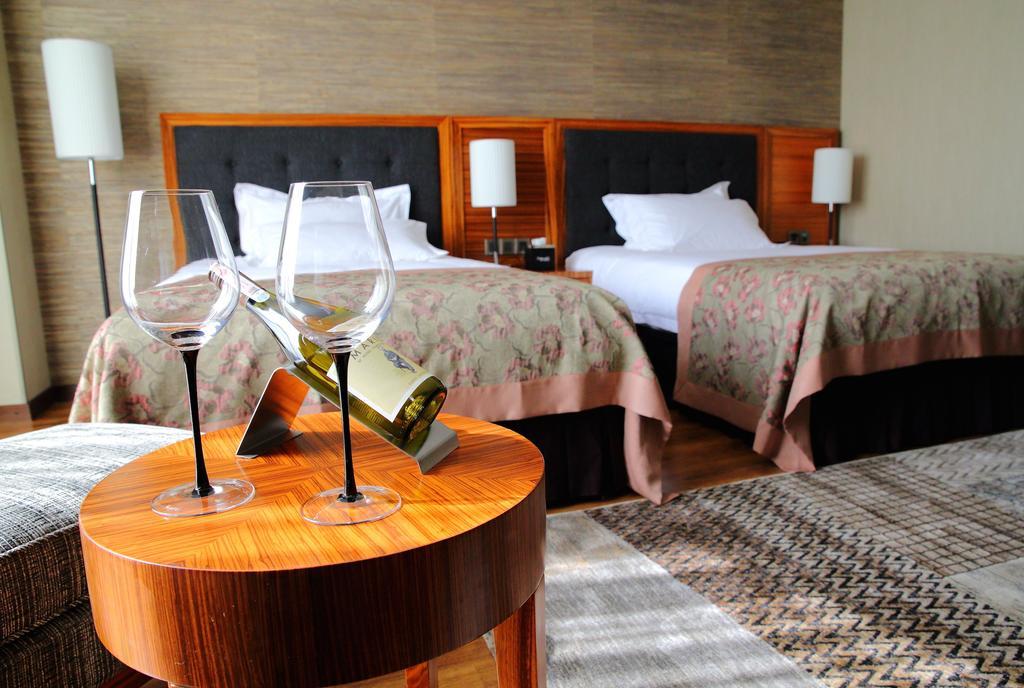 בישקק Damas International Hotel חדר תמונה