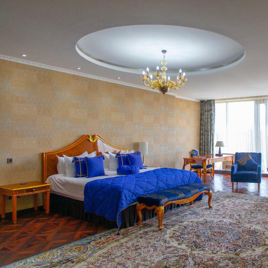 בישקק Damas International Hotel מראה חיצוני תמונה